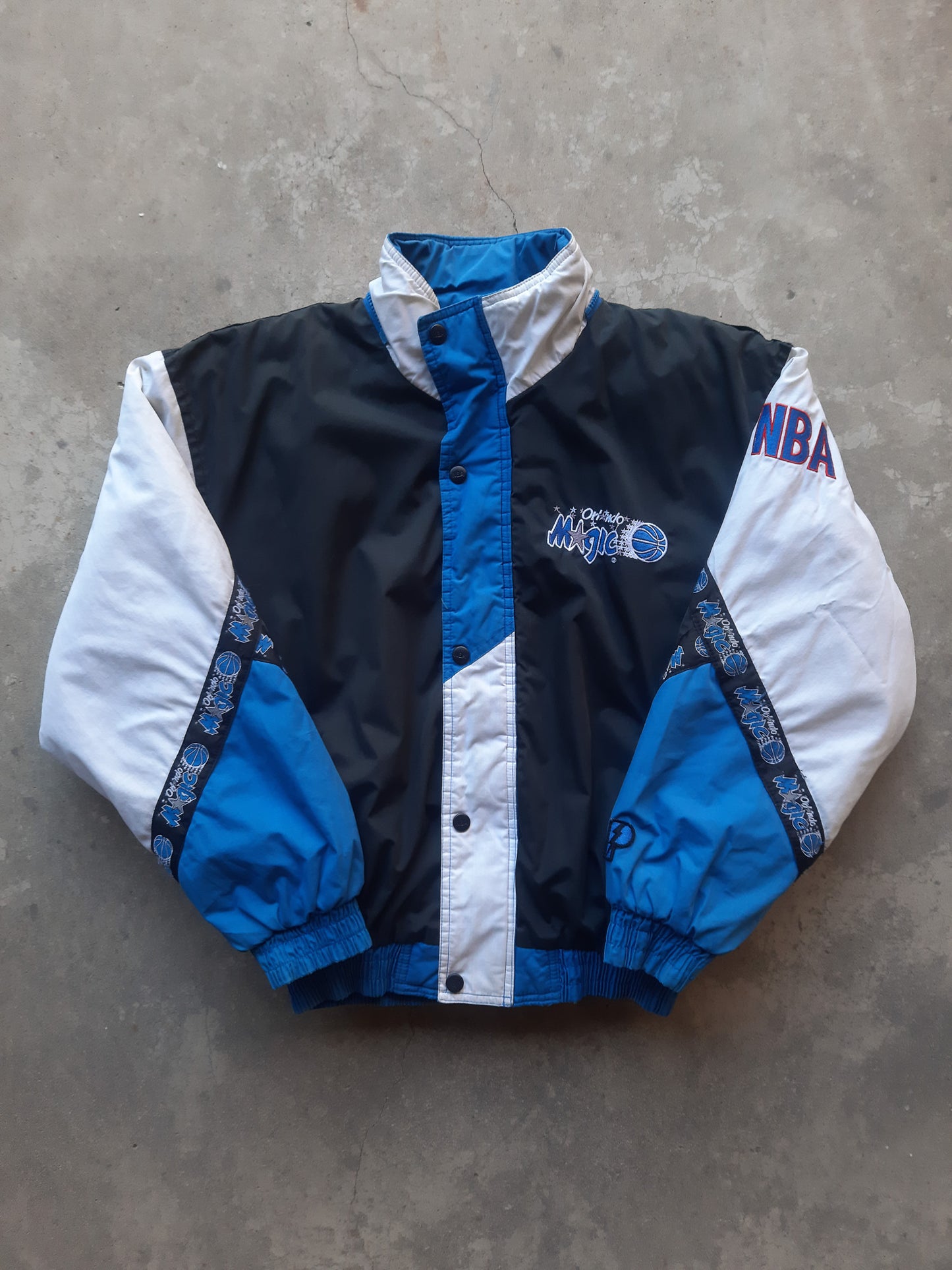 Vintage 90s Pro Player Orlando Magic NBA Puffer Jacket (S)