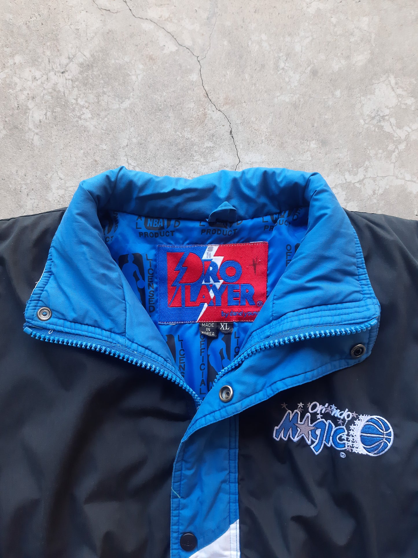 Vintage 90s Pro Player Orlando Magic NBA Puffer Jacket (S)