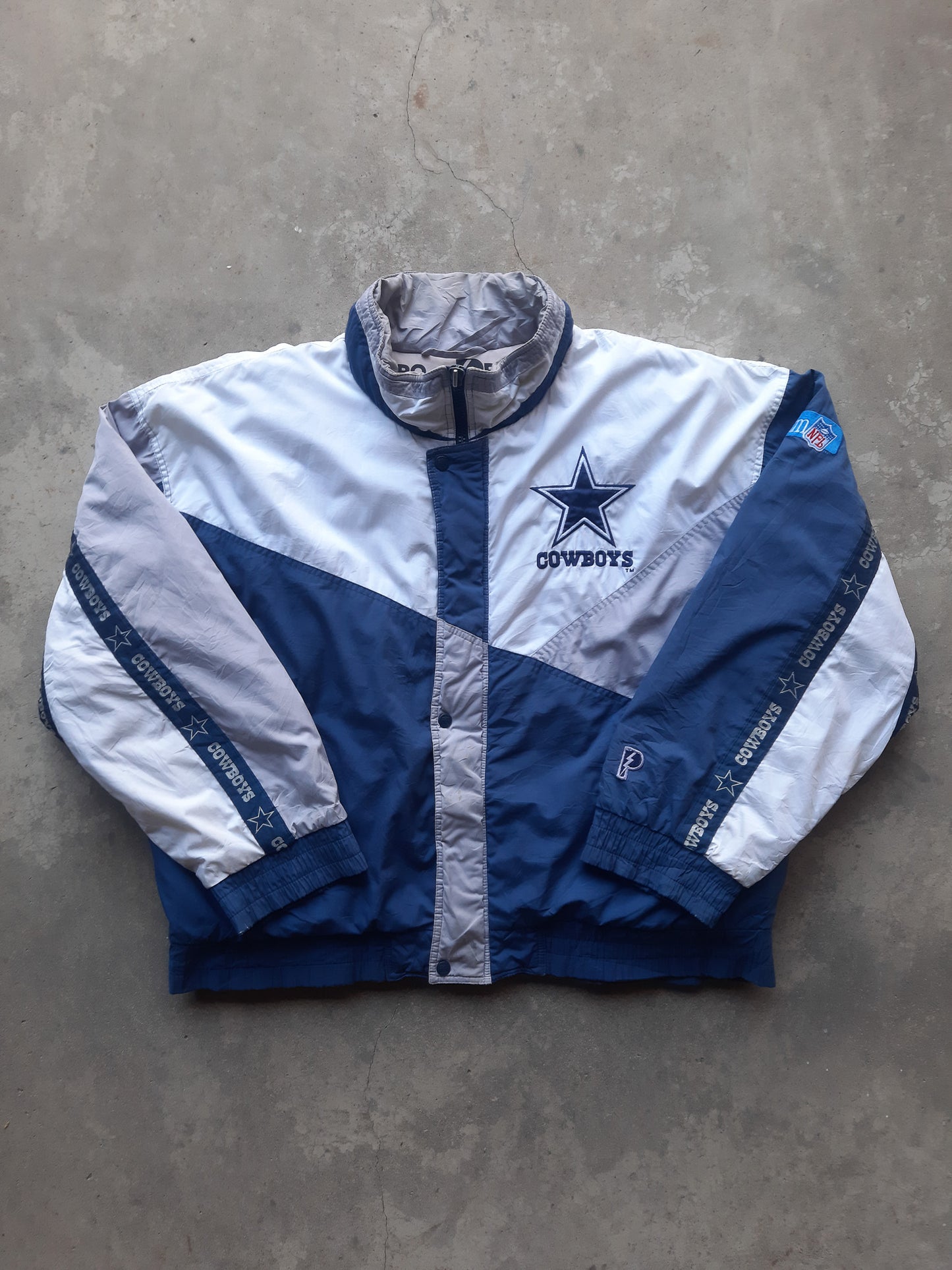 Vintage 90s Pro Player Dallas Cowboys NFL Puffer Jacket (2XL)