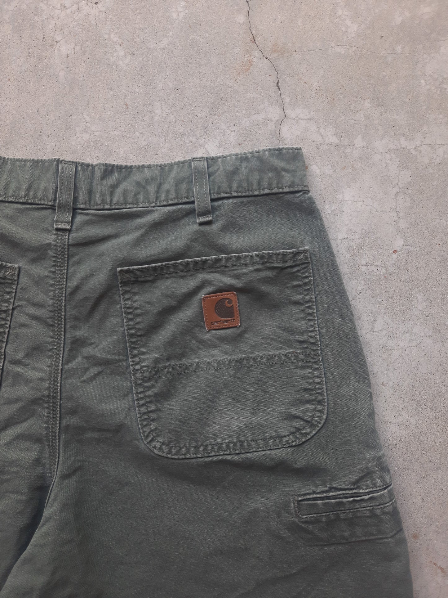 Vintage 00s Carhartt B144 Carpenter Canvas Workwear Shorts (32)