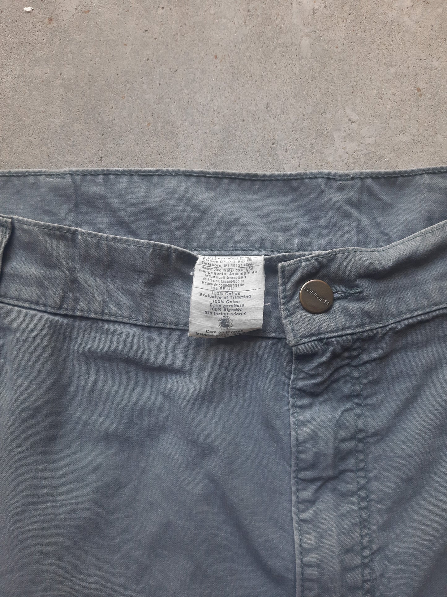 Vintage 00s Carhartt B144 Carpenter Canvas Workwear Shorts (41)