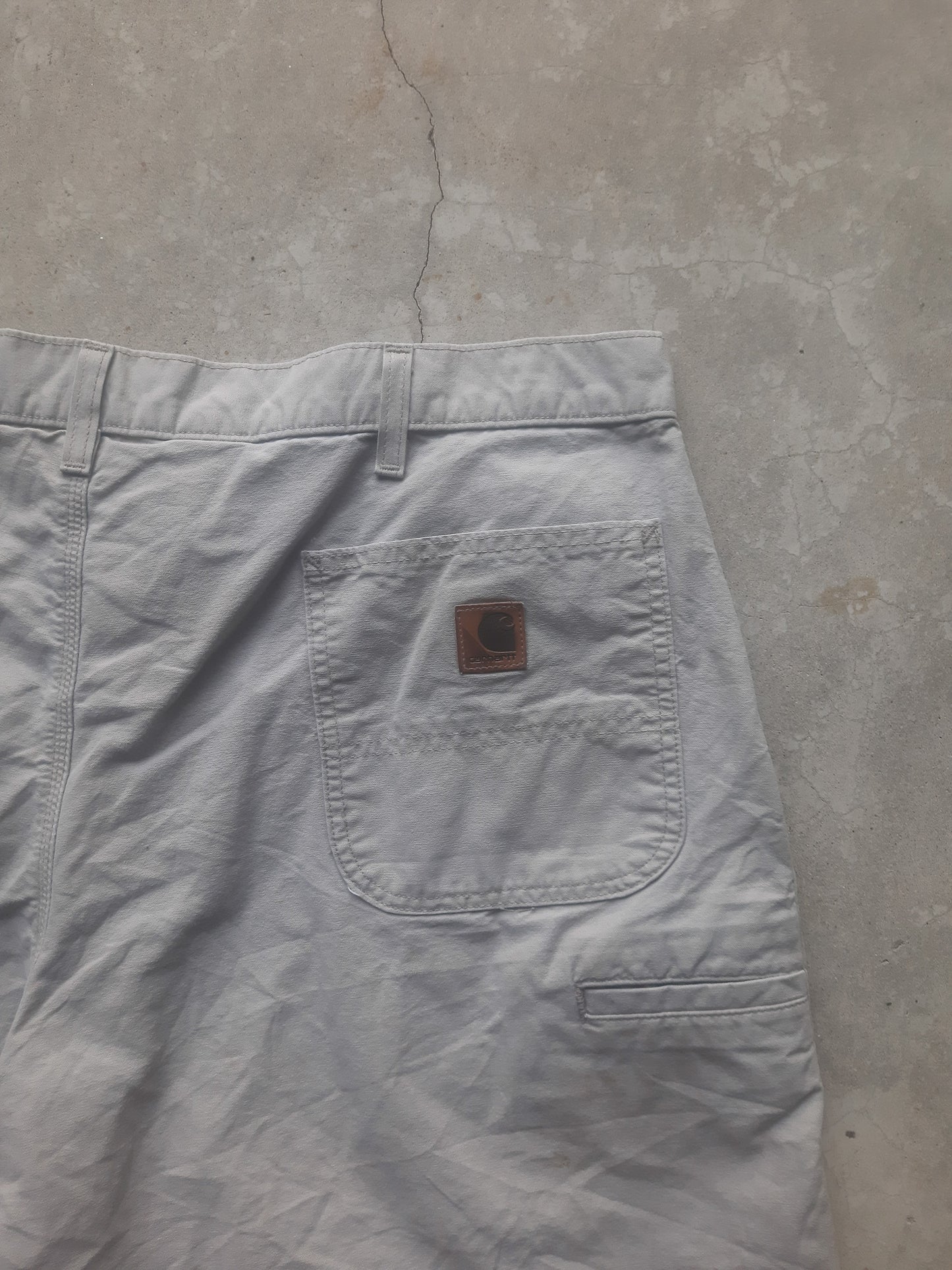 Vintage 00s Carhartt B144 Carpenter Canvas Workwear Shorts (41)