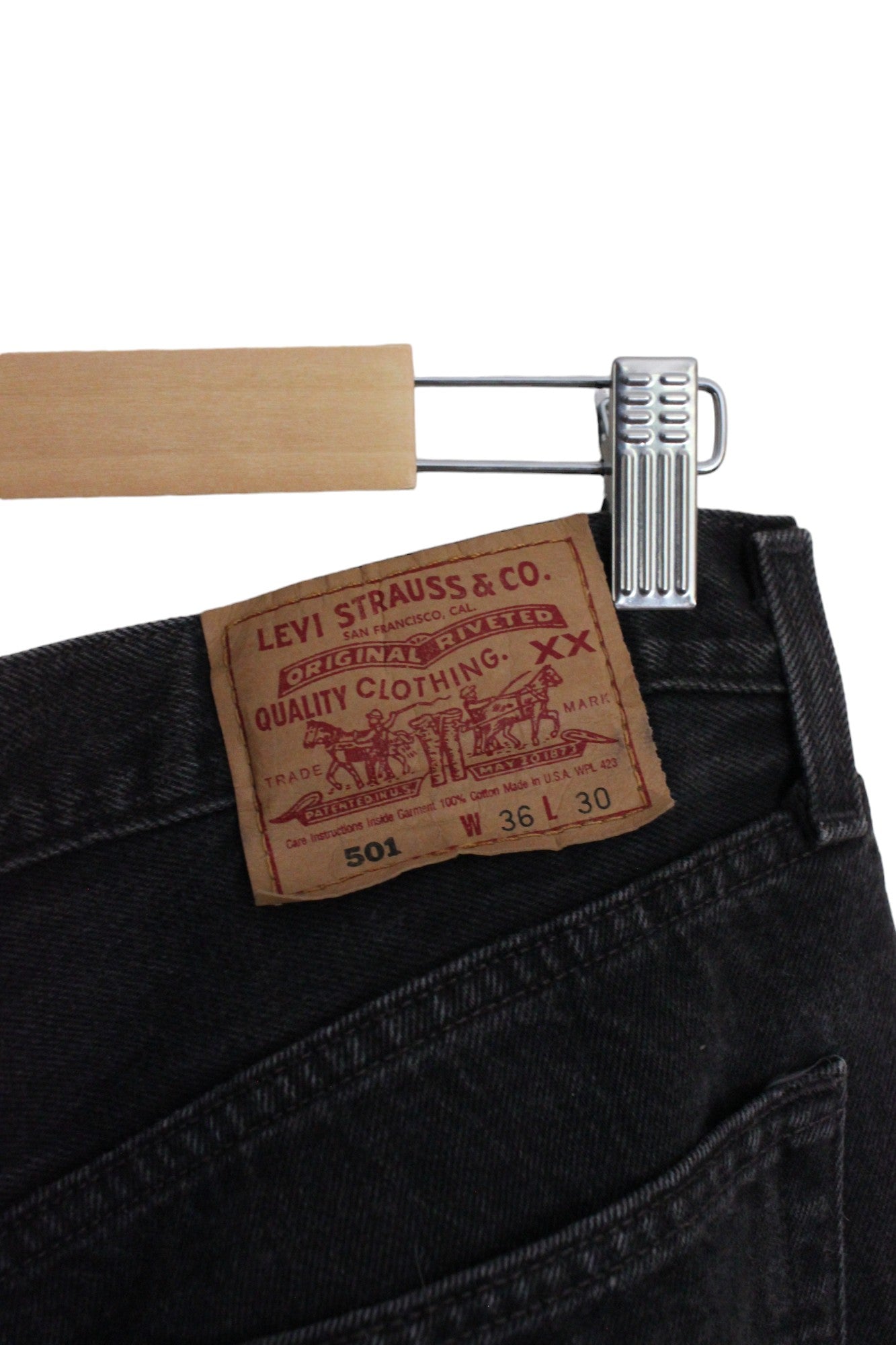 Vintage 1995 Levi's 501 'Made in USA' Denim Jeans (36x30)